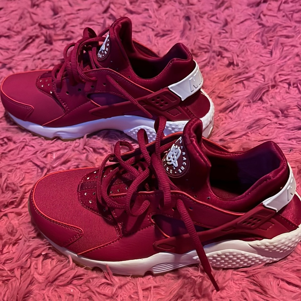 Womens Nike Huaraches